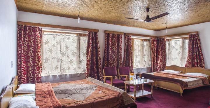 Hotel Season Palace Сринагар Экстерьер фото
